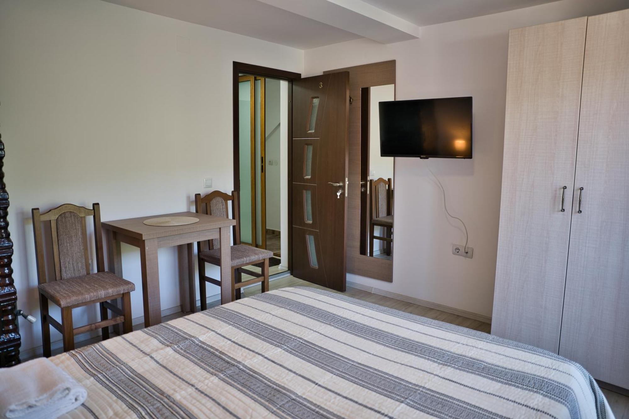 Perla Argesului, Ciubar, Piscina, Lift, Gratar, Cabana, Pensiuni, Hotel Cazare Transfagarasan Curtea De Arges Albestii de Arges Exteriör bild
