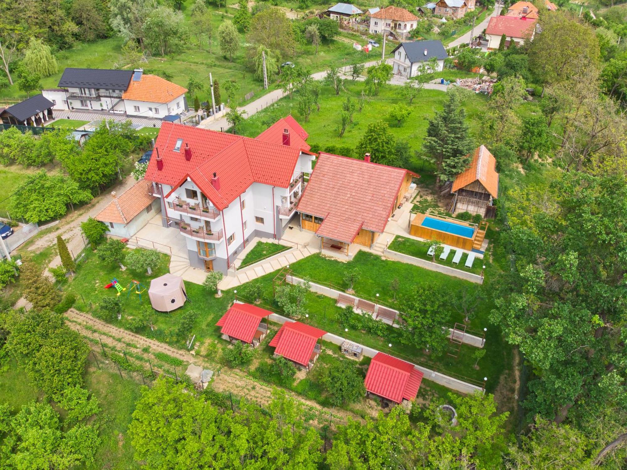 Perla Argesului, Ciubar, Piscina, Lift, Gratar, Cabana, Pensiuni, Hotel Cazare Transfagarasan Curtea De Arges Albestii de Arges Exteriör bild