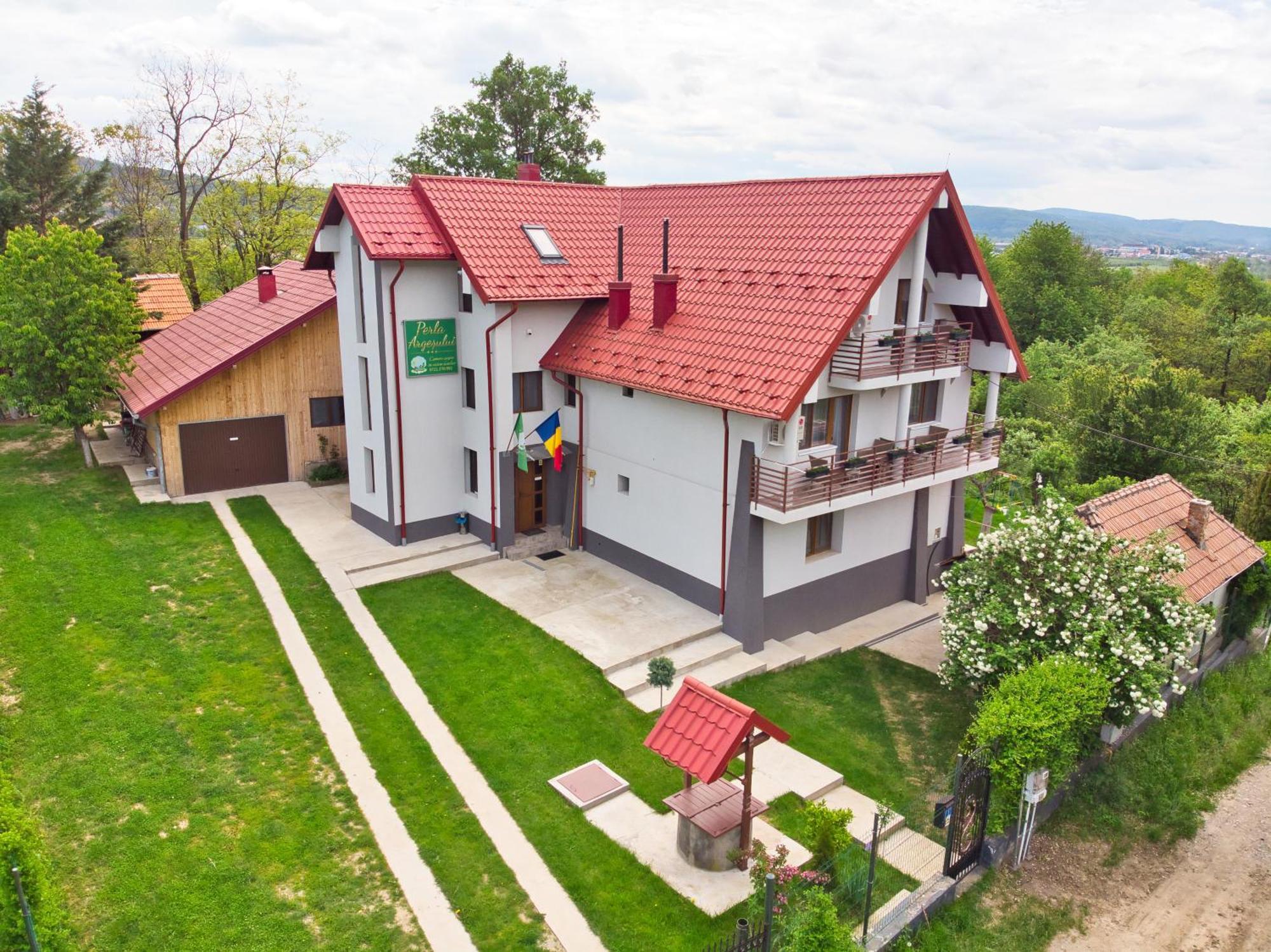 Perla Argesului, Ciubar, Piscina, Lift, Gratar, Cabana, Pensiuni, Hotel Cazare Transfagarasan Curtea De Arges Albestii de Arges Exteriör bild