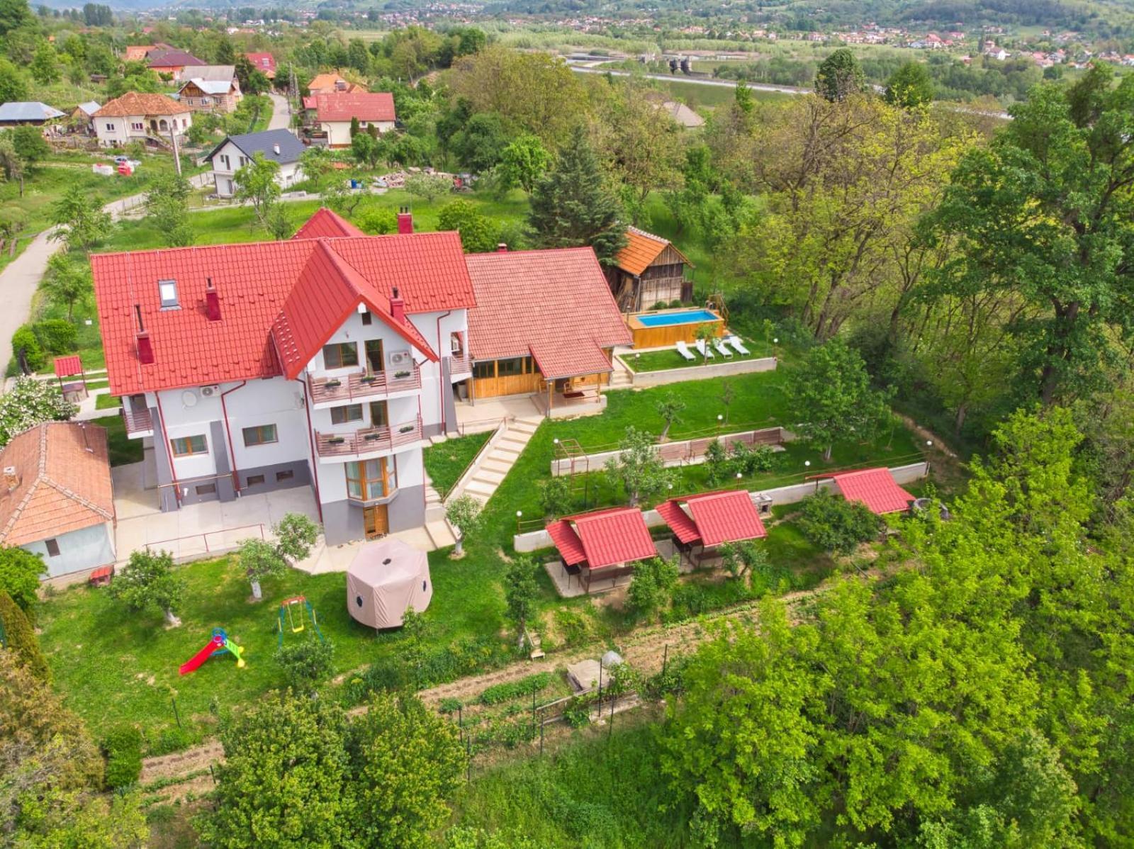 Perla Argesului, Ciubar, Piscina, Lift, Gratar, Cabana, Pensiuni, Hotel Cazare Transfagarasan Curtea De Arges Albestii de Arges Exteriör bild